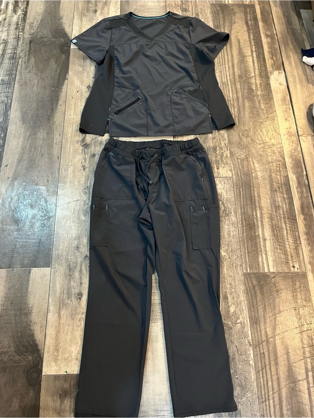 Scrubstar Women’s Large Petite Dark Grey  Scrub Set Top Pants Medical Nursing